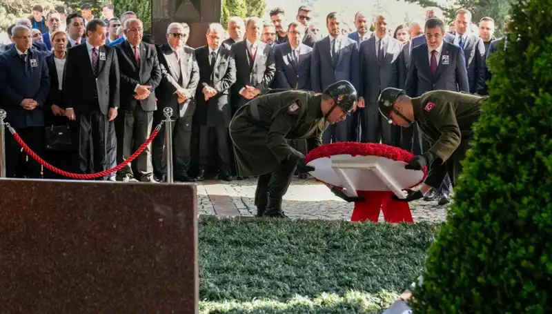 Turgut Özal'ı Anma Töreni: Anıların Yeniden Canlandığı Bir Gün