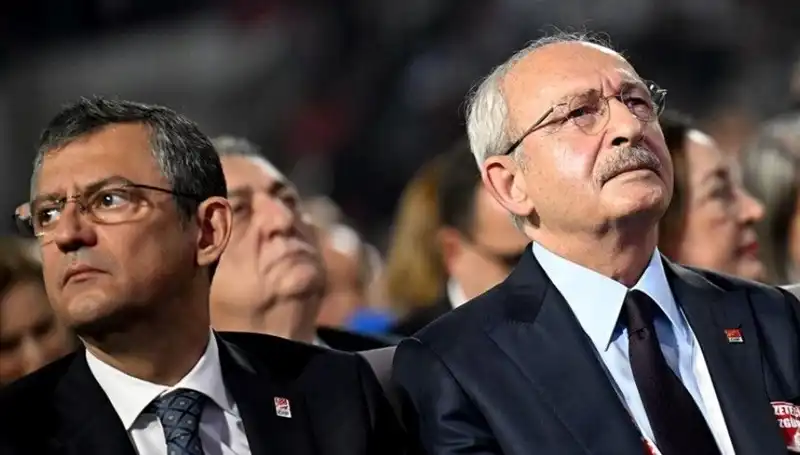 CHP Kurultayı: Kılıçdaroğlu'nun Adaylığı Tartışmalarının Arkasında Neler Var?