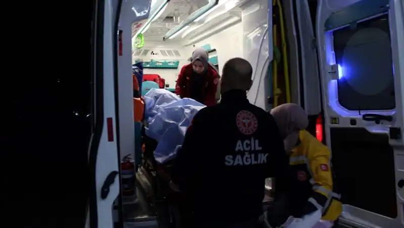 Küfürleşme Sonrası Komşular Arasında Kanlı Kavga: Olaya Dört Gözle Bakın!