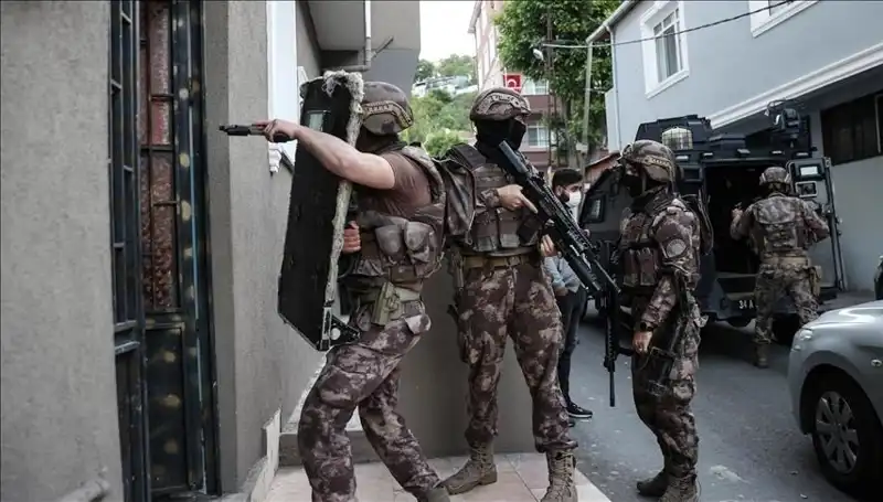 İstanbul'da DAEŞ'e Yönelik Büyük Operasyon: 20 Kişi Gözaltına Alındı