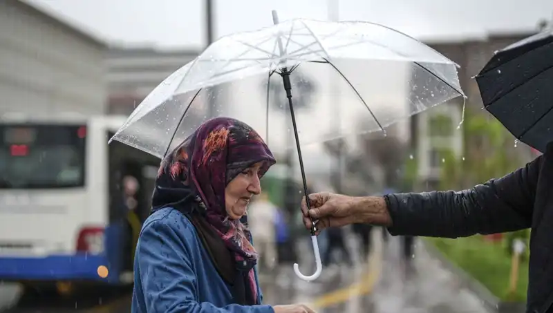 Türkiye'yi Vuran Fırtına: Gök Gürültülü Sağanak Yağışların Ayrıntıları