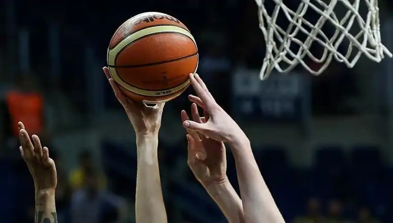 Kadın Basketbolunda Fenerbahçe ve Beşiktaş Yarı Final Heyecanı Başlıyor!