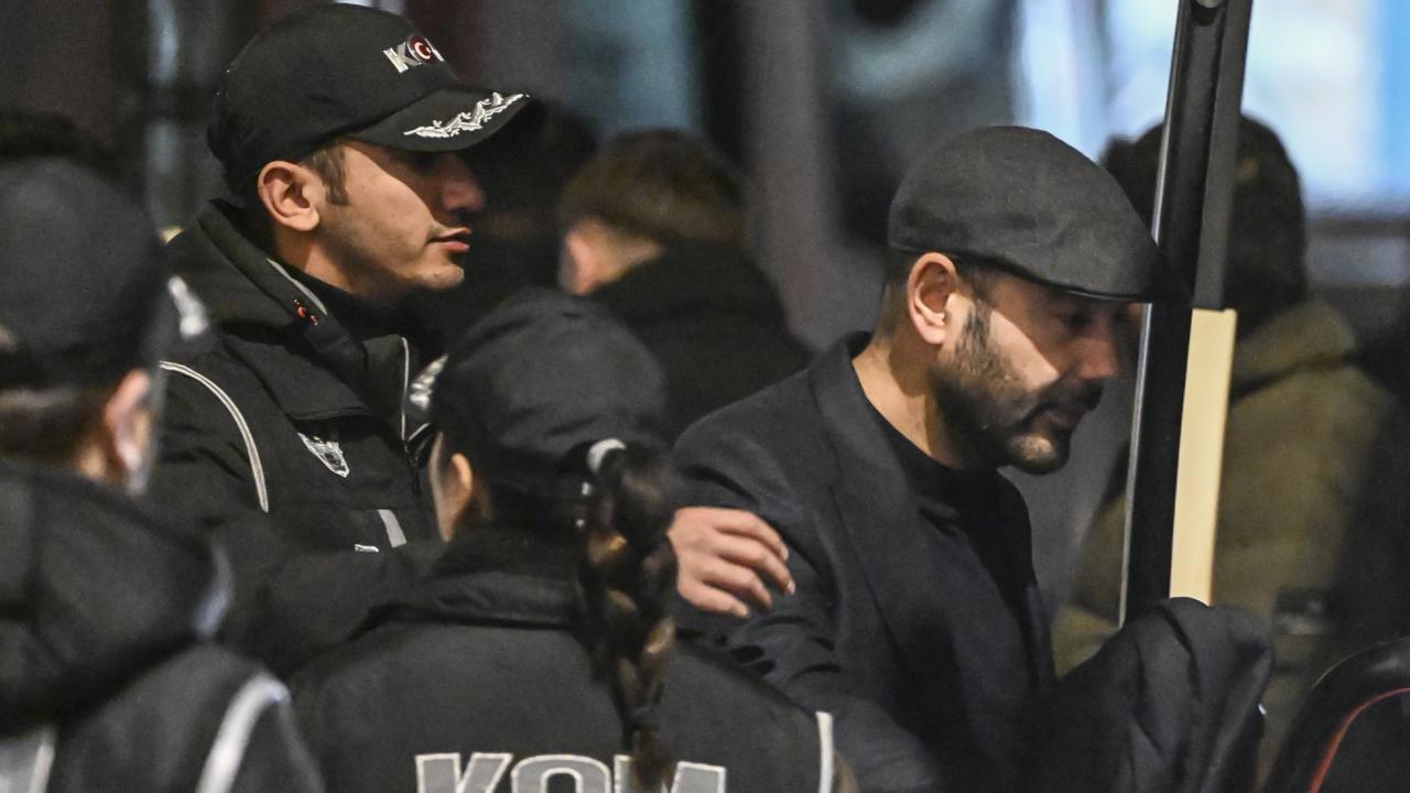 Beşiktaş Belediye Başkanı Akpolat İhale Yolsuzluğu Soruşturması kapsamında Tutuklandı