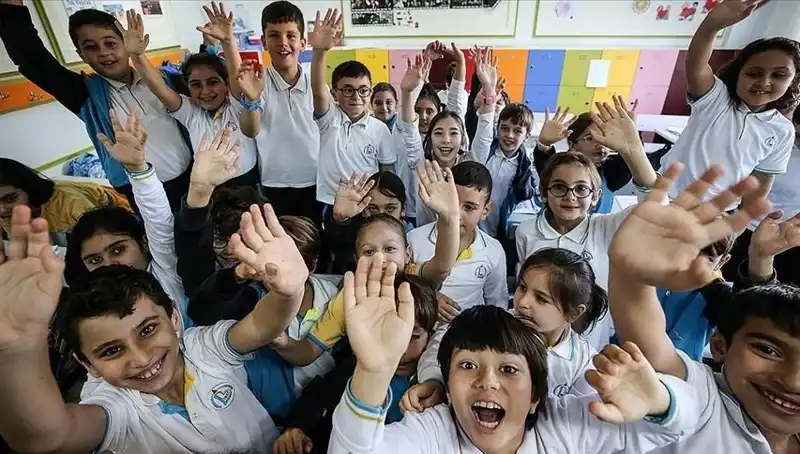 9 Günlük Tatil Sonrası Okullarda Yeni Dönem Başlıyor!