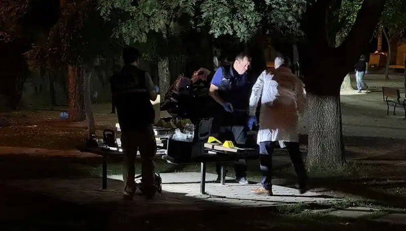 ** Şiddet Olayı: Husumet Kanlı Biçimde Sonuçlandı, 1 Ölü, 2 Yaralı**