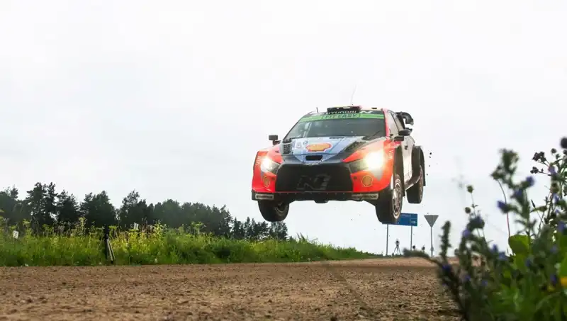 Otomobil Rallisinde Şok Facia! İki Seyirci Hayatını Kaybetti