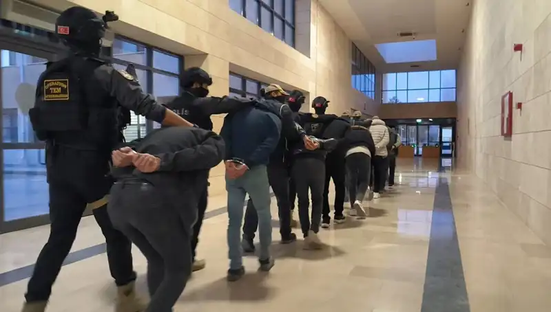 47 İlde DAEŞ'e Yönelik Operasyon: 298 Şüpheli Gözaltına Alındı