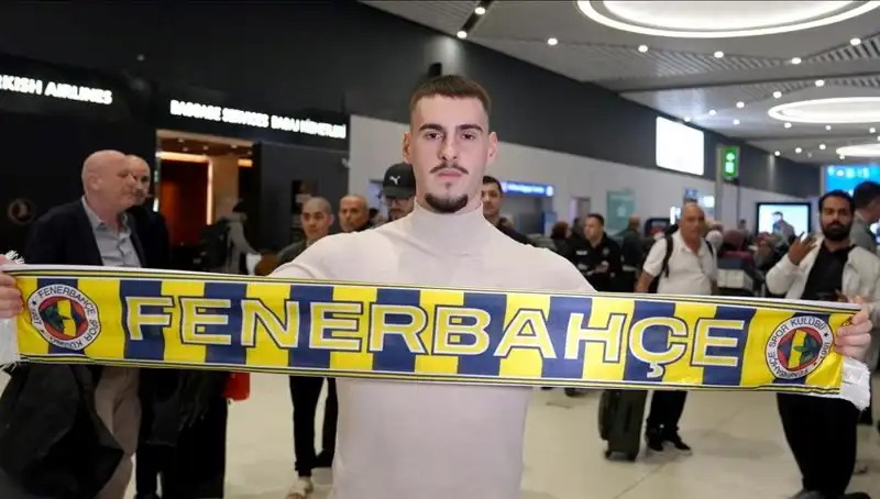 Fenerbahçe'den Heyecan Verici Gelişme: Mimovic'in Lisansı Çıkarıldı