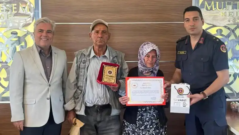 Tek Varlıklarını Paylaştılar: Jandarmaya Bağışlanan Ev Duyguları Kırdı