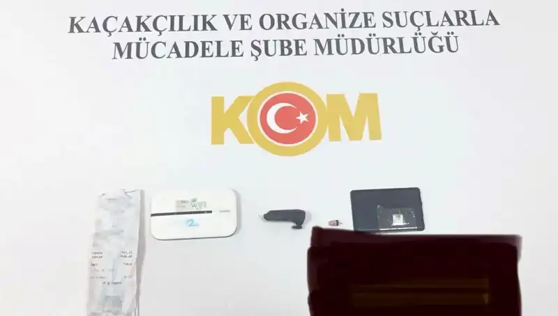 Kopya Skandalı: Ehliyet Sınavında Yakalanan İki Genç Şok Yarattı!