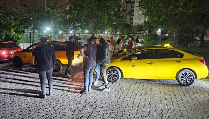 Adana'da Taksicinin Koruması: Korsan Taksiye Sert Cevap!