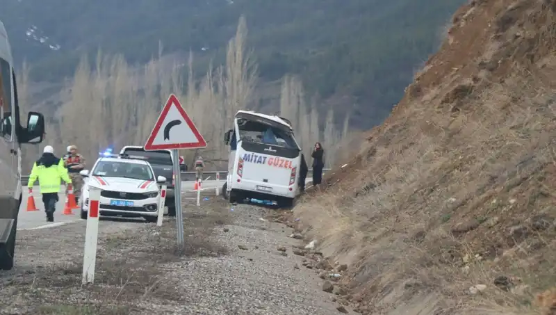 Oltu'da İşçi Servisi Aracının Kaza Yapması Sonrası Yaralıların Sayısı Artıyor!