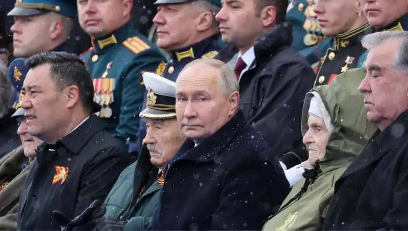 Rus Ordusu Tarihinin En Büyük Genişlemesine İmza Atıyor: Putin'in Çağrısı Nedir?