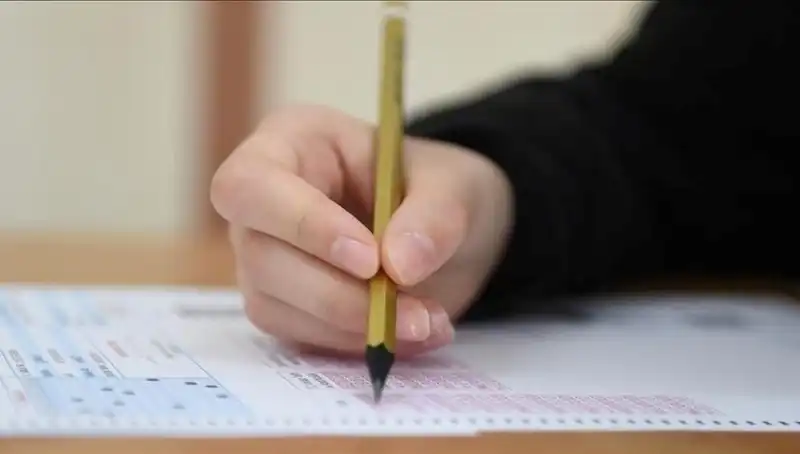 LGS Sınavında Eleme Etkisi: Öğrenciler Zorlandı, Hem Sayısal Hem Sözelde Sorular Zorluğu Artırdı