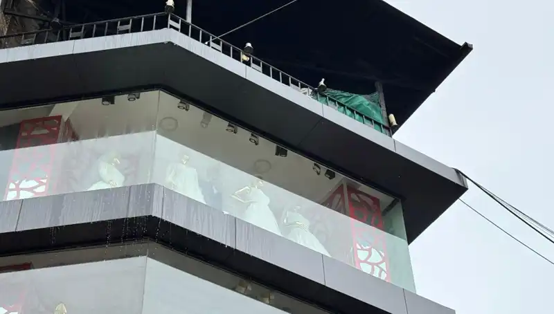 Giyim Mağazasında Korkutan Yangın: Alışveriş Keyfi Bir Anda Tabloya Dönüştü
