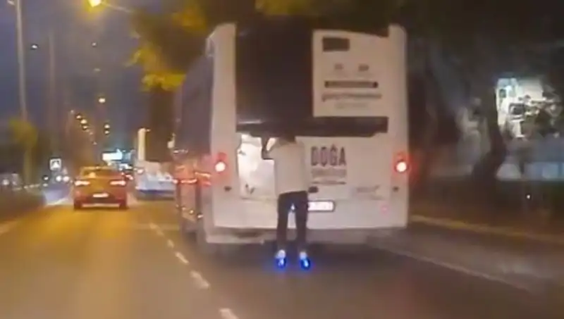 Paten Kullanarak Trafikte Yolculuk: Tehlikeler ve Güvenlik Önlemleri
