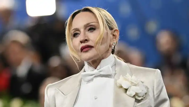 Madonna'nın Şaşırtan Diyeti: Kanser Düşmanı Mı, Yoksa Yanlış Anlaşılan Bir Eğilim Mi?
